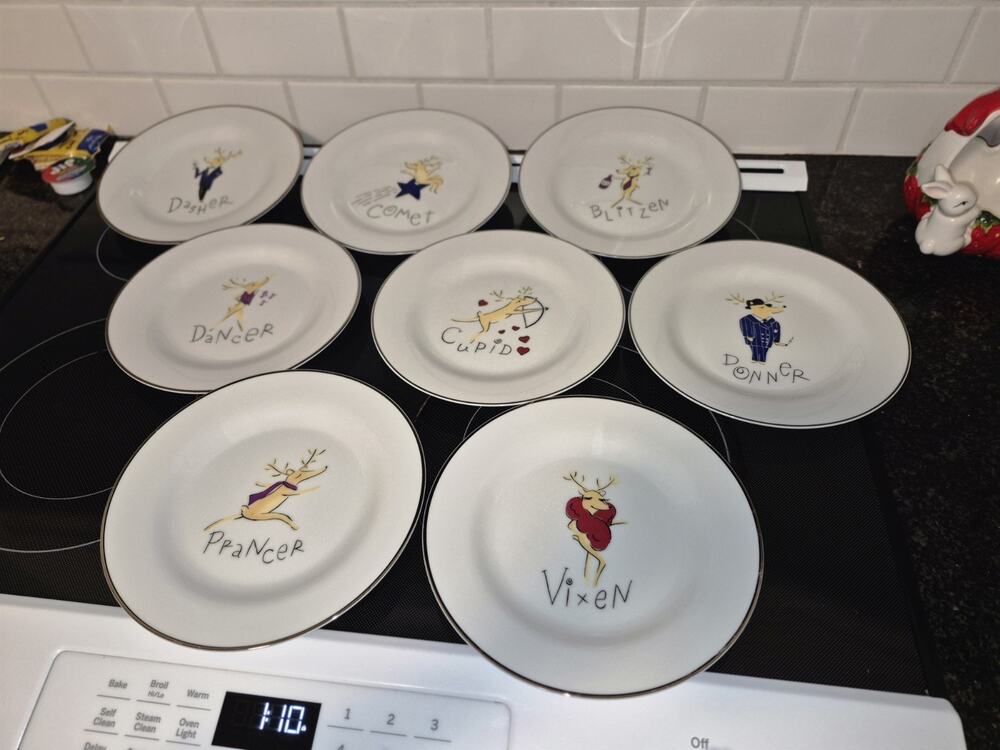 💥 Pottery Barn Reindeer Complete Set of 8 Salad Plates Christmas